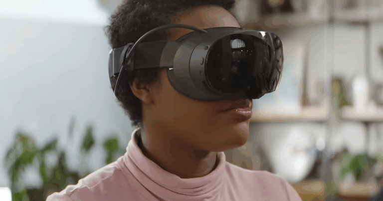 Valve has a new VR gaming headset – and a clever feature for high-res graphics